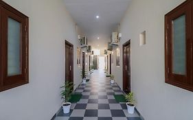 Hotel O Hi - Five Residency